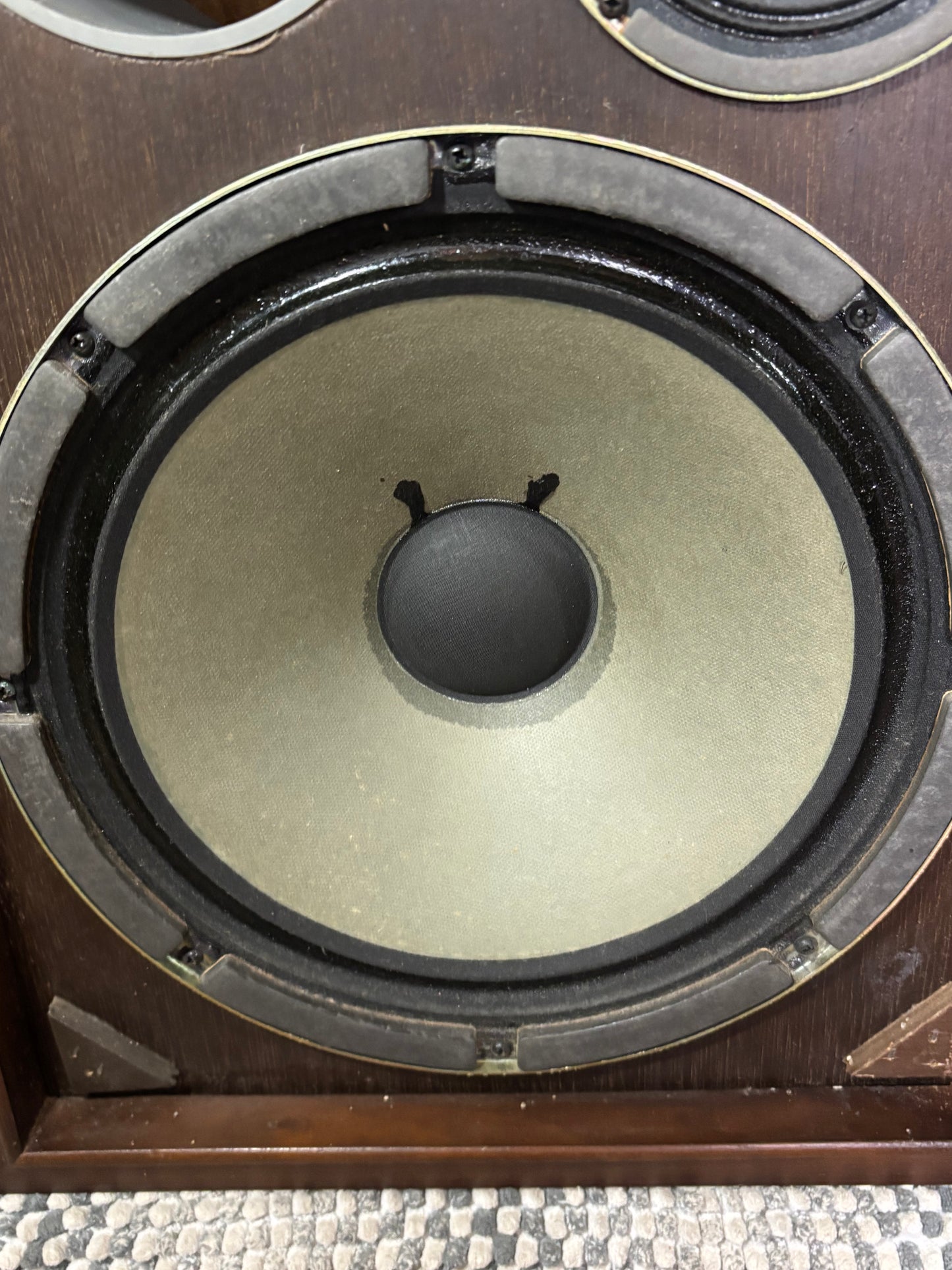 Vintage Sansui SP-200 3 way Speakers