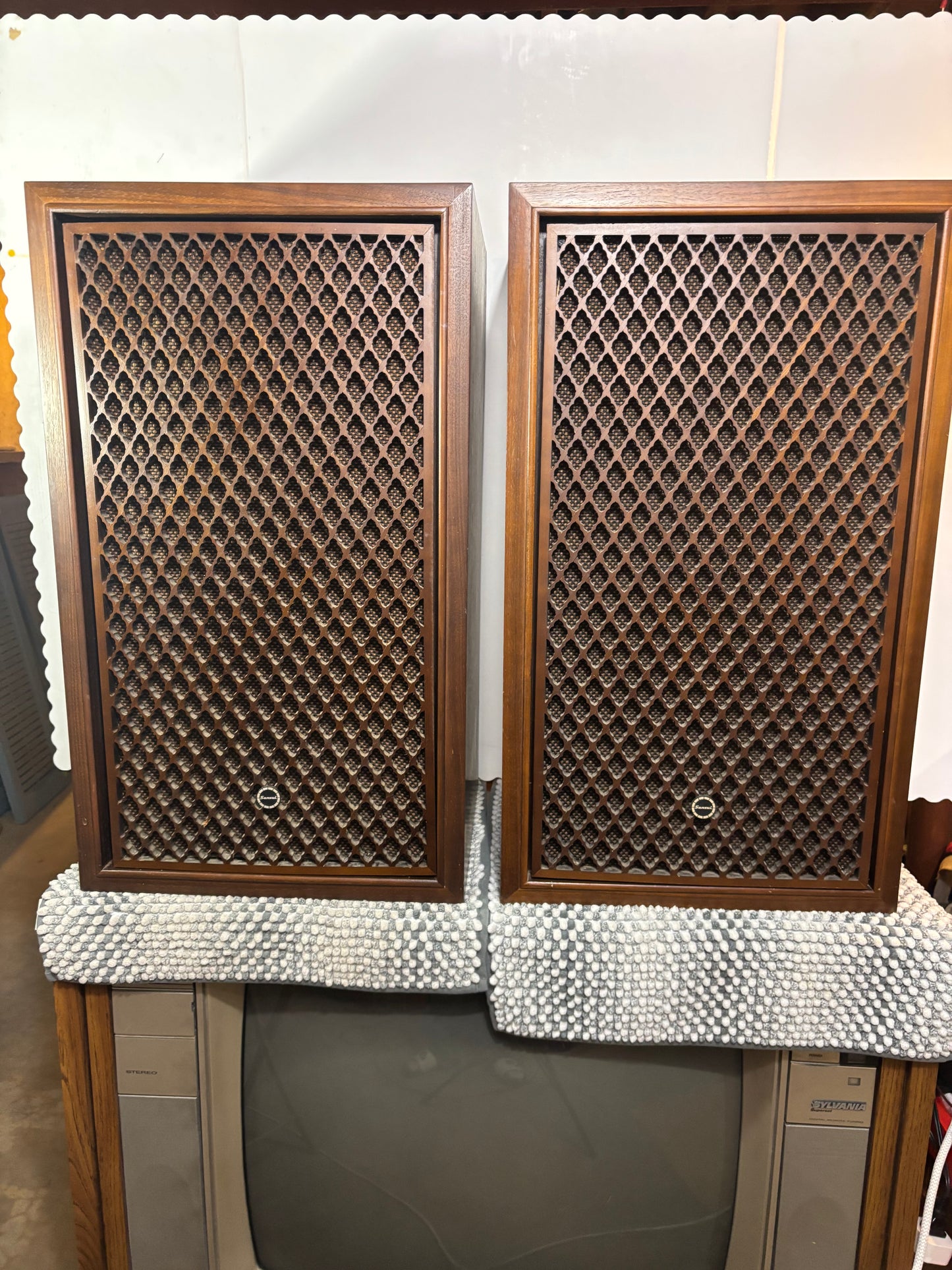 Vintage Sansui SP-200 3 way Speakers